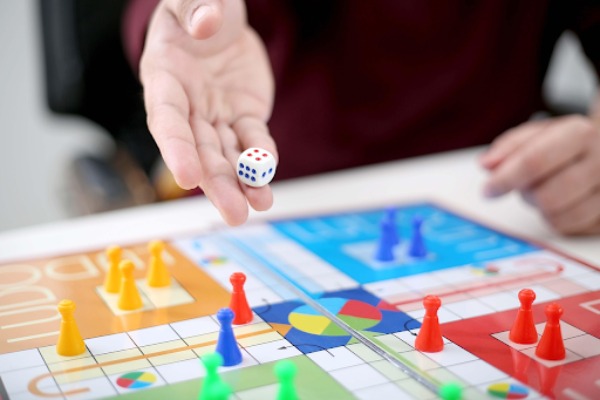 Best Shipping Boxes for Board Games: Prices, Types & Where to Buy